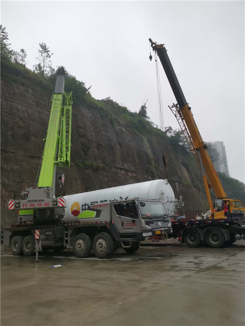 南皮县“不怕风雨冻”—— 吊车的 “恶劣环境适应” 技术